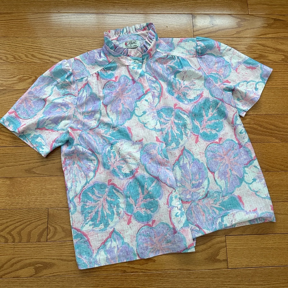 Ruffle neck vintage short sleeve floral blouse